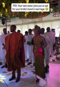 La Sœur Jumelle du Marié Fait Sensation en Dansant le ‘Idobale’ Lors de Son Mariage Yoruba !