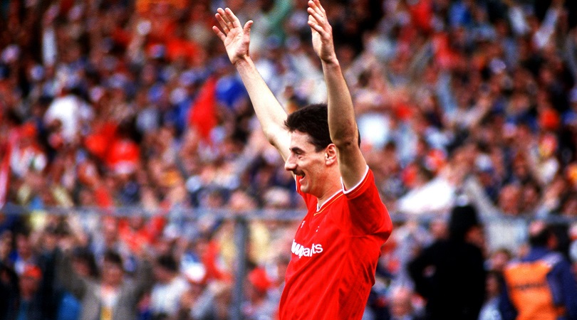 « Ian Rush : l’origine d’une cicatrice que je porte depuis 1986 ! Un clou planté dans ma tête » – Un animateur de télévision se confie à FFT