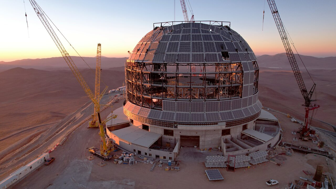 Le plus grand télescope du monde prend forme sur une montagne chilienne (photos)