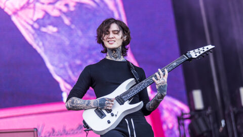 Ce gars est incroyable ! Les sons fous qu’il crée vont vous époustoufler : Tim Henson de Polyphia dévoile son guitariste préféré du moment