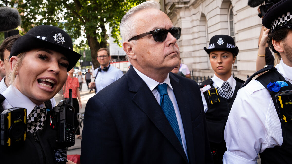 L’homme derrière l’envoi d’images indécentes d’enfants à Huw Edwards enfin identifié !