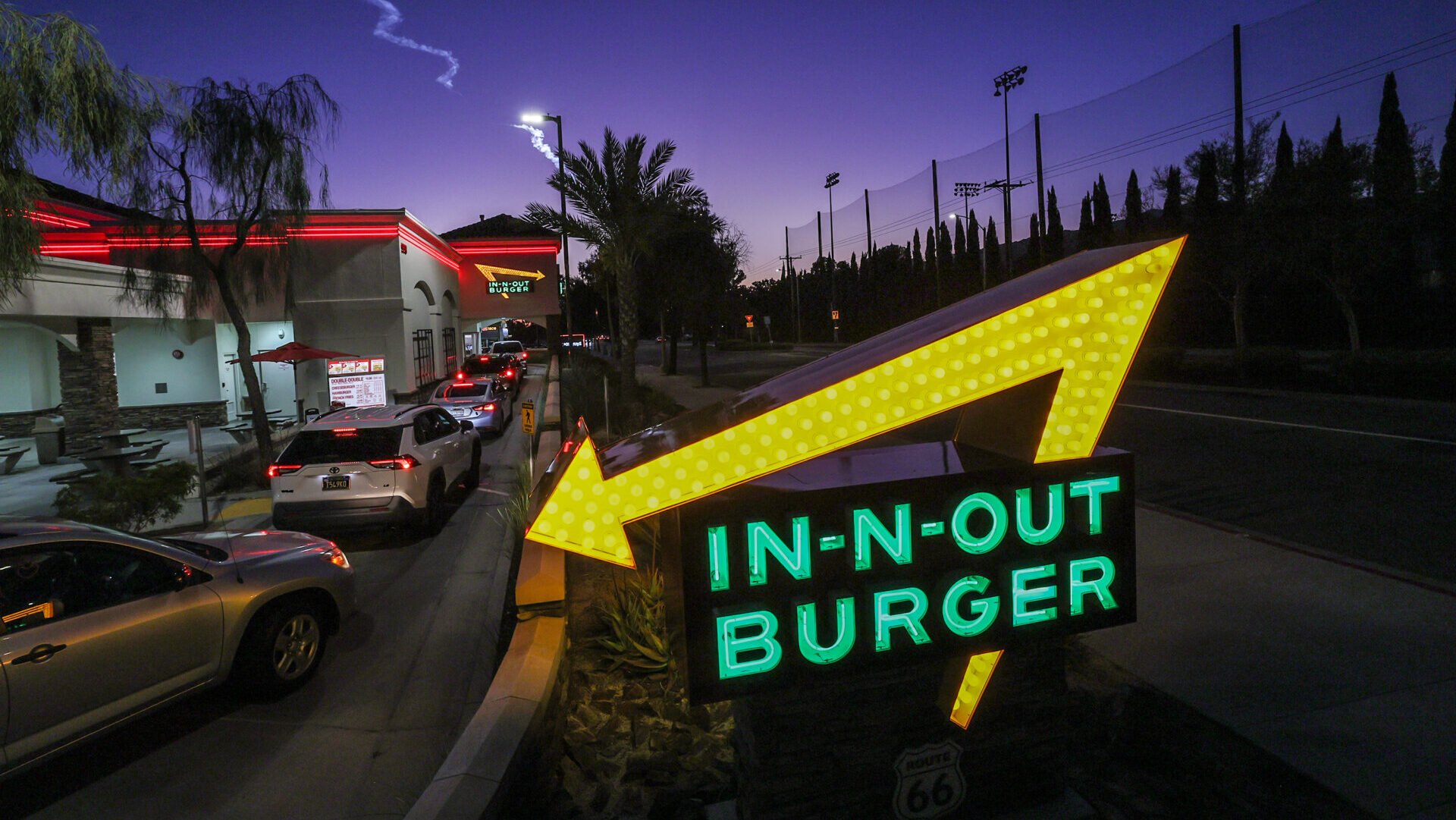 Les employés d’In-N-Out en ont assez des commandes de faux menus secrets comme le ‘Monkey Style’ !