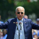 Volatilité du marché : le retrait de Joe Biden fait disparaître 113 millions de dollars, les investisseurs se ruent vers Poodlana !