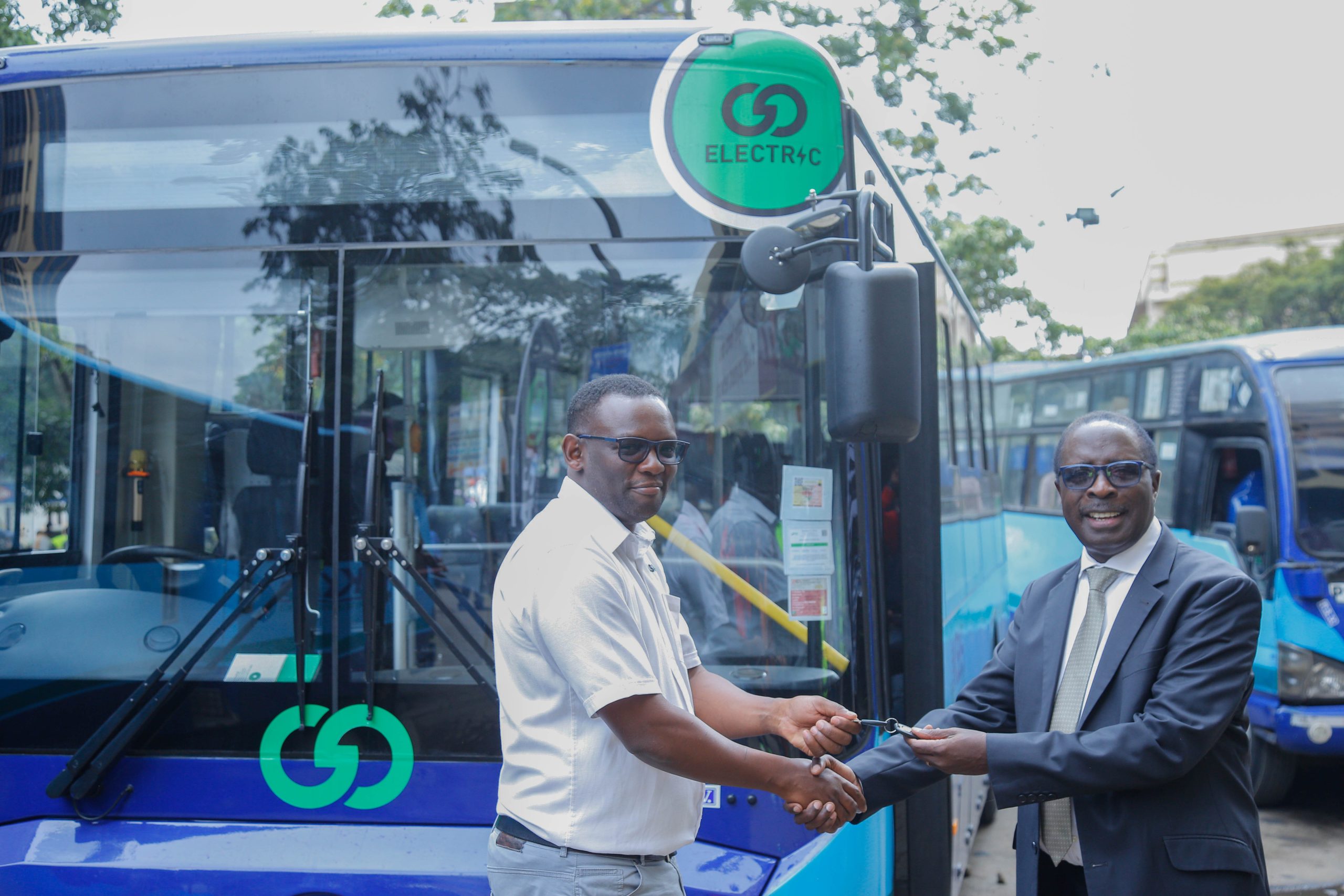 La Plus Ancienne Compagnie de Bus du Kenya Fait le Saut vers l’Électrique !