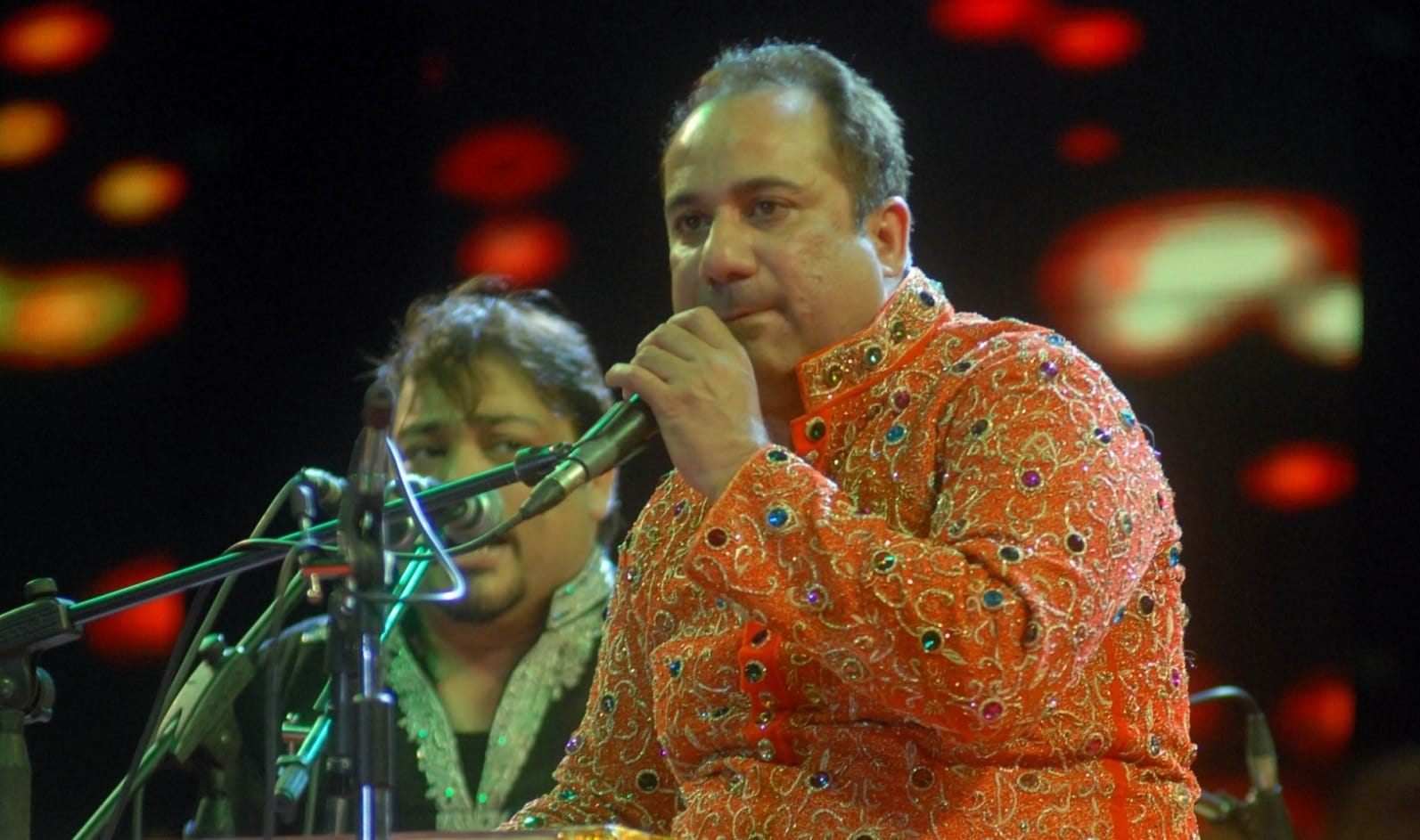 Rahat Fateh Ali Khan dément les rumeurs d’arrestation à Dubaï : ‘Ce n’est pas vrai !