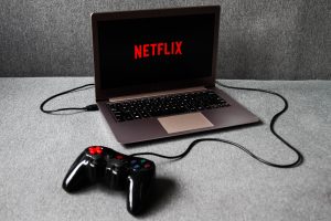 Netflix développe 80 jeux et en lancera un chaque mois : une aventure ludique à ne pas manquer !