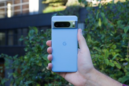 Voici à quoi ressemble le Google Pixel 9 Pro XL à côté du Pixel 8 Pro : une comparaison captivante !