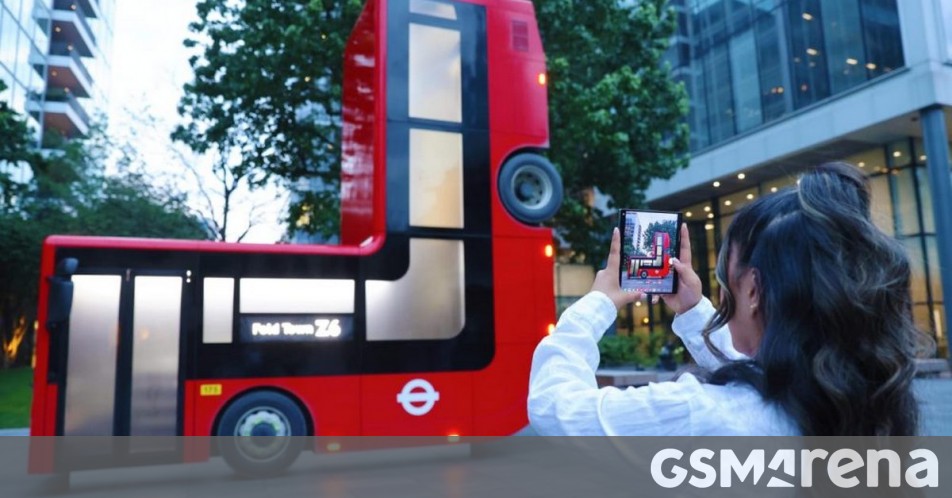 Samsung plie un bus londonien pour promouvoir ses nouveaux smartphones pliables !