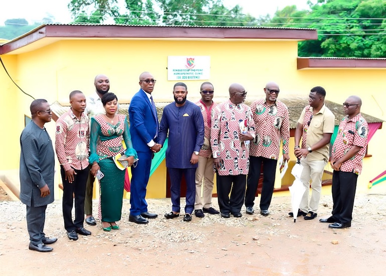 La Clinique Homéopathique End Point Réinvente un Bungalow de 5 Chambres pour le Ghana National College à Cape Coast !