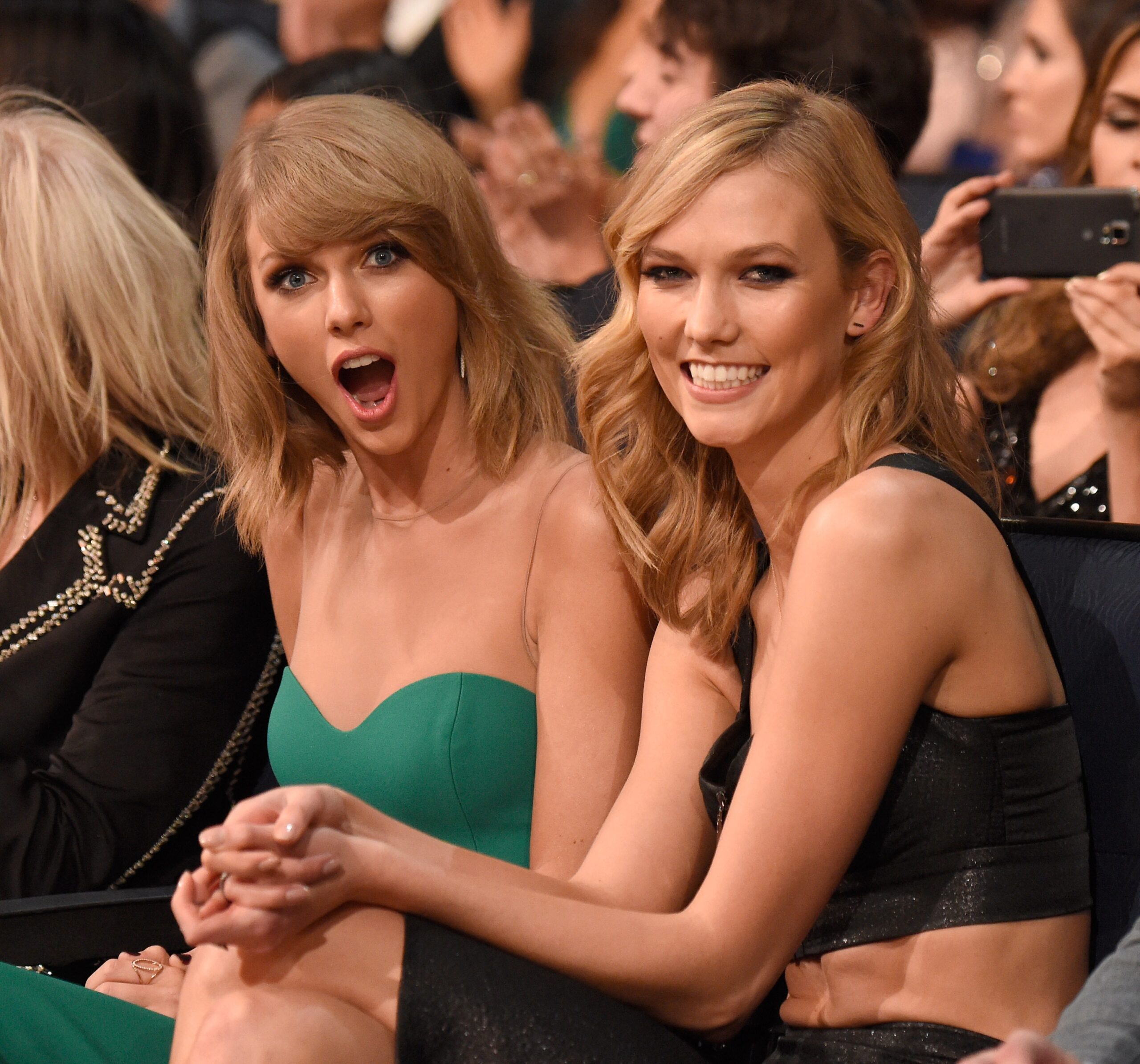 Karlie Kloss : Toujours une Swiftie, et c’est grâce à elle !