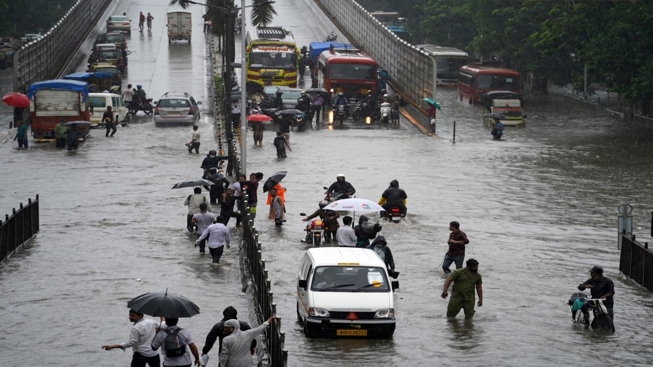 Météo à Mumbai : Alerte rouge pour des pluies torrentielles à Konkan et Madhya Maharashtra, Mumbai sous alerte jaune !