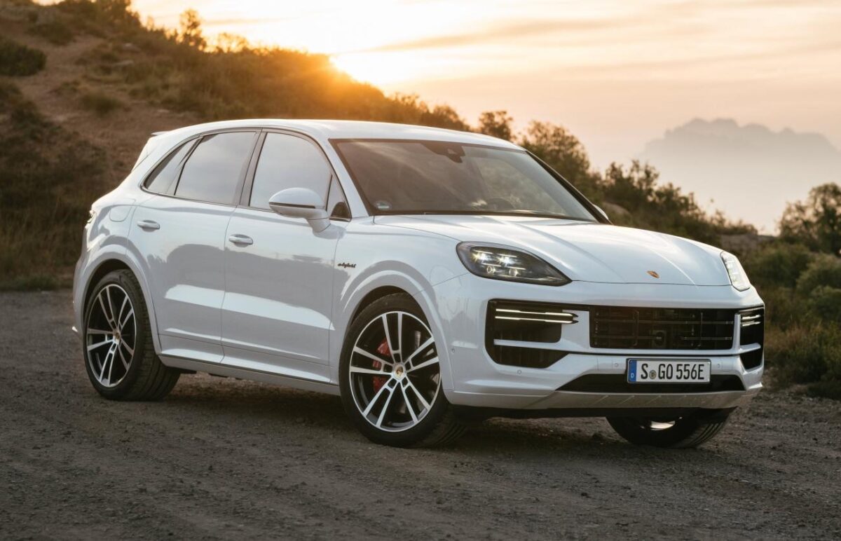 Le V8 Porsche Cayenne : Toujours en Vente aux Côtés de la Nouvelle Génération d’Électriques !