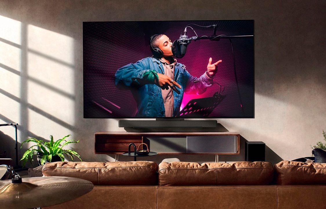 Téléviseur LG C3 Series OLED 4K dans un salon.