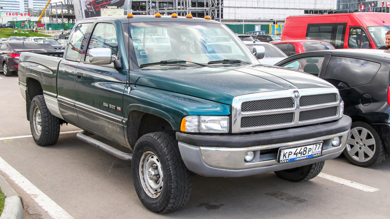 Camion pickup cabine étendue