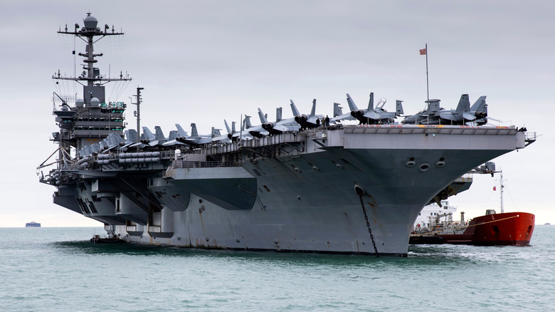 USS Harry S Truman ancré