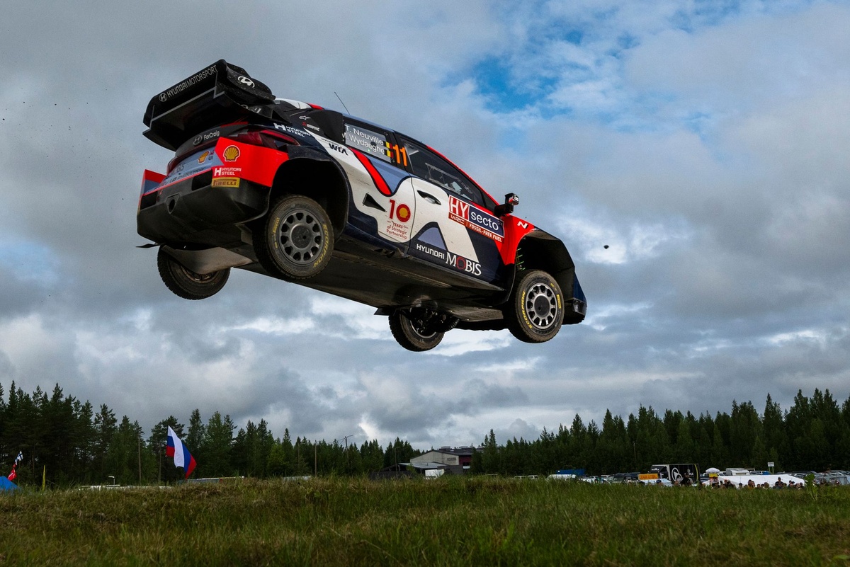 WRC Finlande : Neuville devance Katsuta et s’empare de la tête !