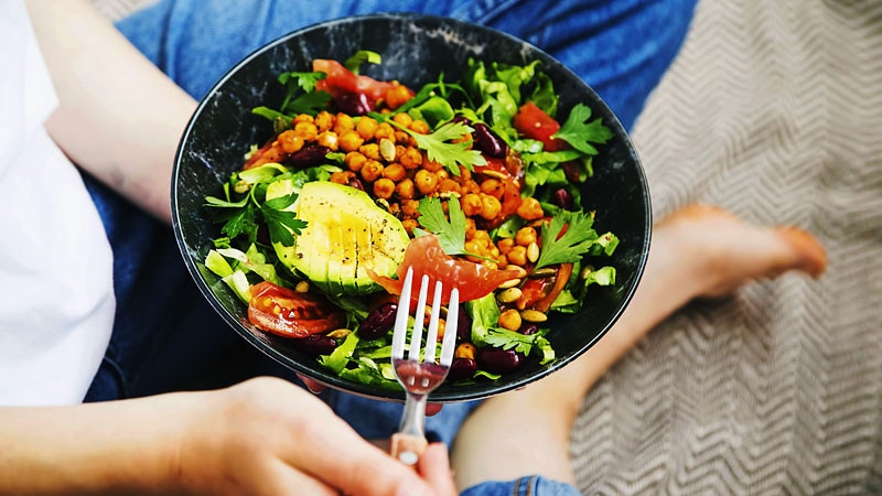 Deux régimes alimentaires pour booster votre cerveau et ralentir le vieillissement cérébral !