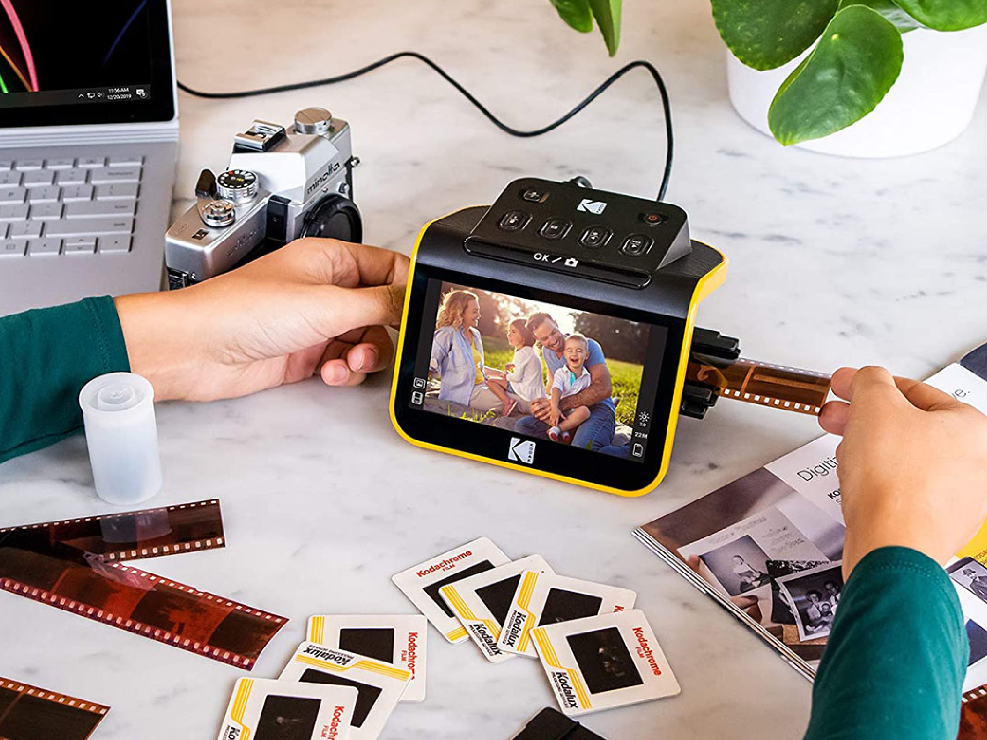 Le scanner Kodak tendance qui transforme vos films et diapositives en souvenirs numériques à la maison !