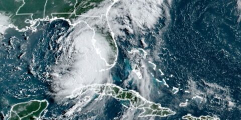 Des inondations historiques en perspective alors que la tempête tropicale Debby s’approche du sud-est des États-Unis