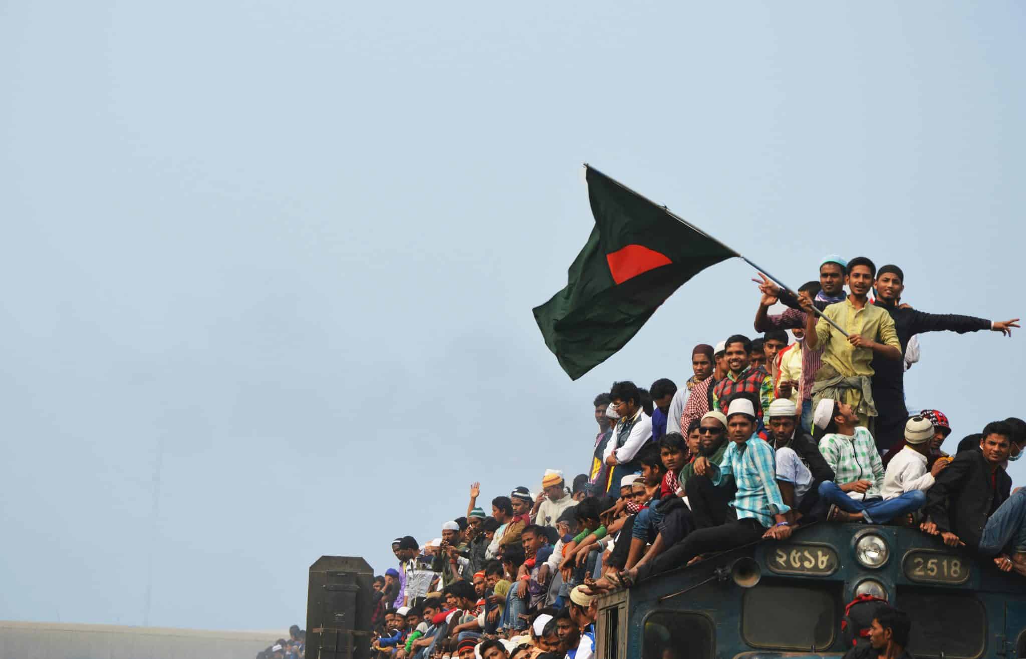 Le Bangladesh interdit WhatsApp, TikTok, Instagram et d’autres réseaux sociaux en pleine vague de manifestations !