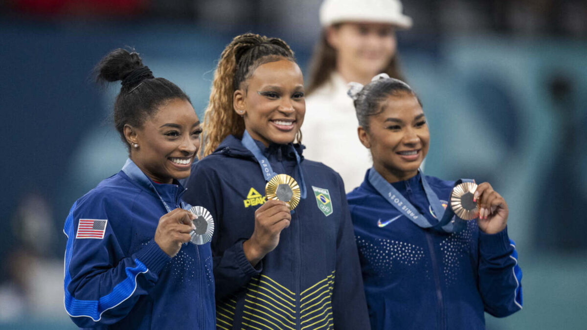 Simone Biles et Jordan Chiles révèlent les secrets de Rebeca Andrade sur le podium olympique !