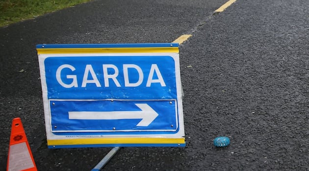 Une femme de 60 ans perd la vie et deux autres gravement blessés dans un tragique accident de la route à Co Mayo