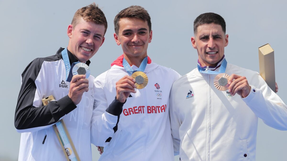 Alex Yee s’associe aux frères Brownlee pour une équipe de choc au triathlon des étoiles olympiques !