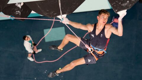 Toby Roberts, l’adolescent prodige de Team GB, décroche l’or en escalade !