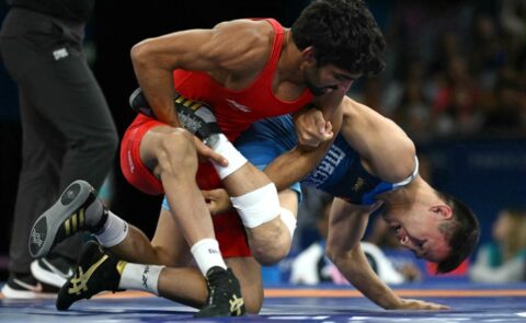 Jeux Olympiques de Paris 2024 : Suivez en direct le Jour 14 ! Lutte : Aman Sehrawat vise le bronze, et des nouvelles cruciales sur l’appel de Vinesh Phogat au CAS