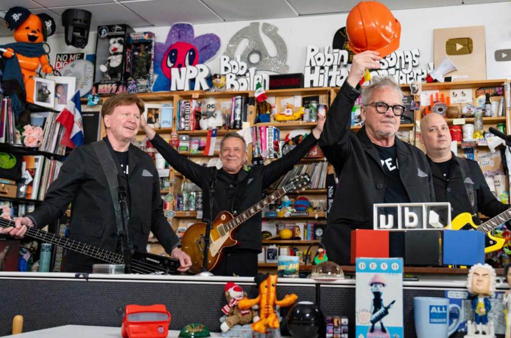 Devo : Un Concert Intime à la NPR Tiny Desk, Entre Créativité Débridée et Énergie Électrisante !