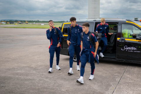 Erik ten Hag pourrait offrir des minutes précieuses aux jeunes talents de Manchester United lors du choc de la Community Shield !