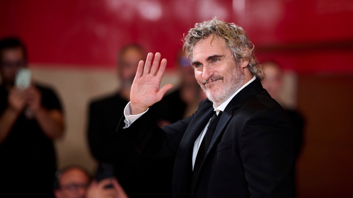 Le producteur de la romance gay avec Joaquin Phoenix défend le choix de l’acteur hétéro : « C’était SON projet qu’il nous a présenté »