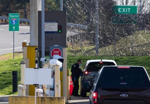 Les États-Unis renforcent les règles pour les demandeurs d’asile entrant par le Canada : un tournant décisif !