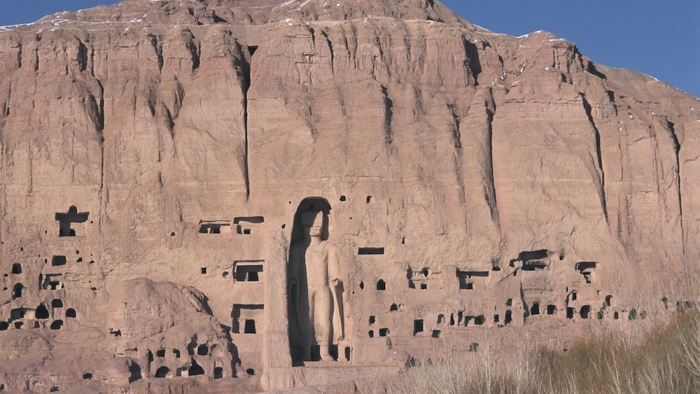 Les Bouddhas de Bamiyan : Les majestueuses statues jumelles qui veillaient sur l’Afghanistan avant d’être anéanties par les talibans