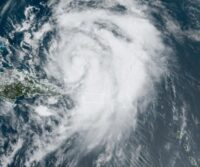 Bermudes en alerte : la tempête Ernesto prend de l’ampleur !