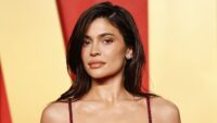 Kylie Jenner se confie sur son expérience de dépression postpartum après l’arrivée de ses deux enfants