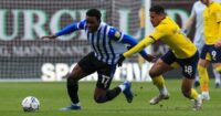 Légende brésilienne de la Lazio transmet le mythique maillot n° 7 à Fisayo Dele-Bashiru !