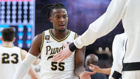 Lance Jones de Purdue s’envole pour l’Espagne pour débuter sa carrière professionnelle de basketball !