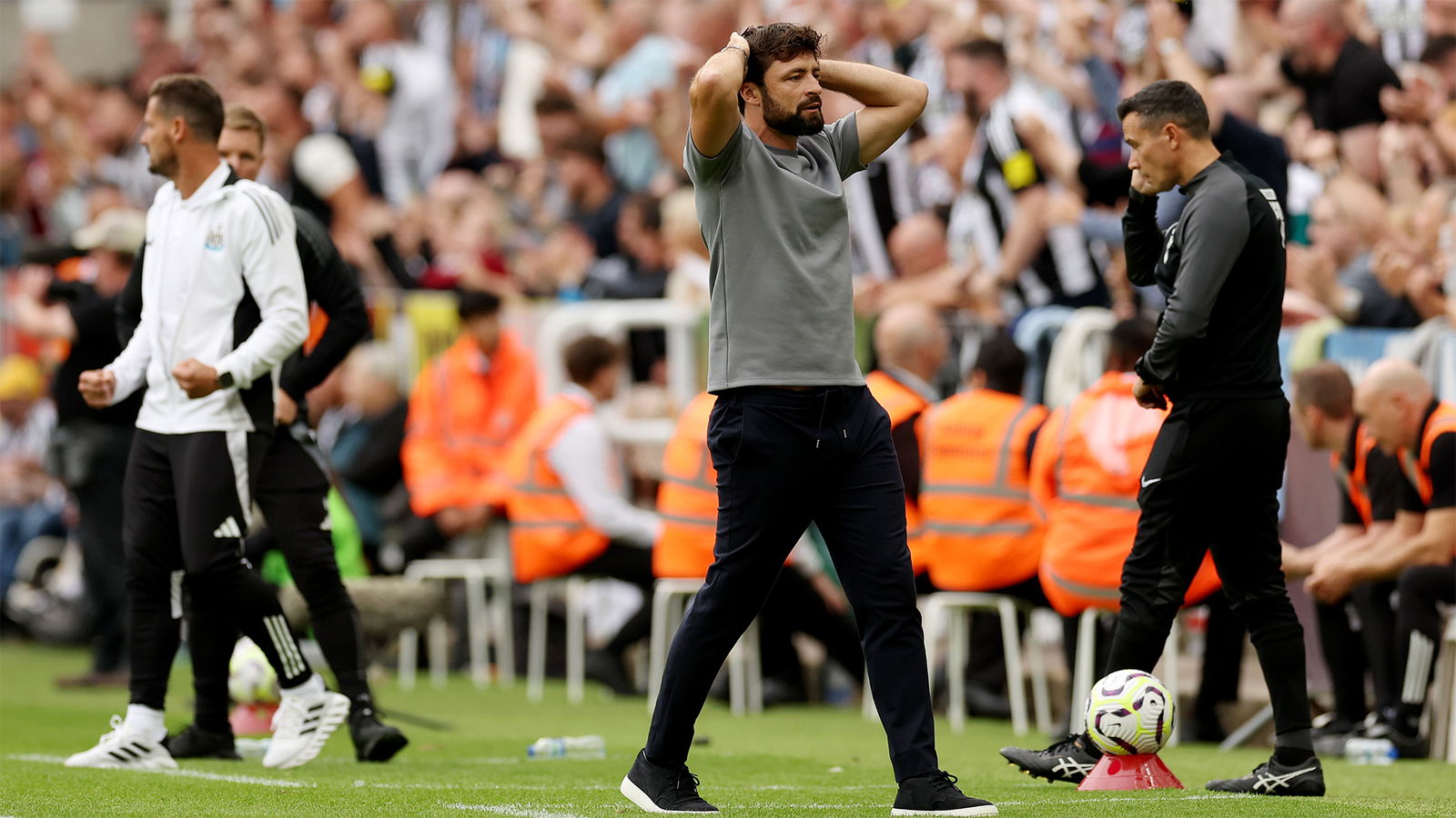 Le patron de Southampton furieux après la défaite face à un Newcastle réduit à 10 !