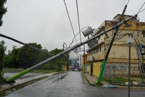 L’arrivée précoce de l’ouragan Ernesto : un signe inquiétant à ne pas ignorer