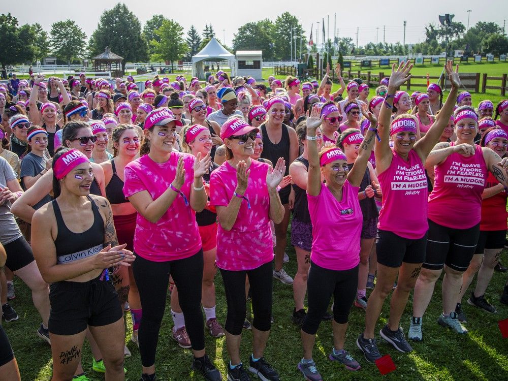 MUDGIRL a organisé une course à obstacles de 5 km au Wesley Clover Park.