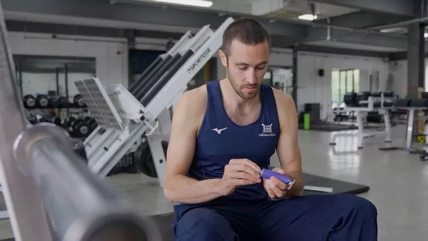 L'équipe britannique d'aviron utilise le baume déodorant AKT London pendant l'entraînement