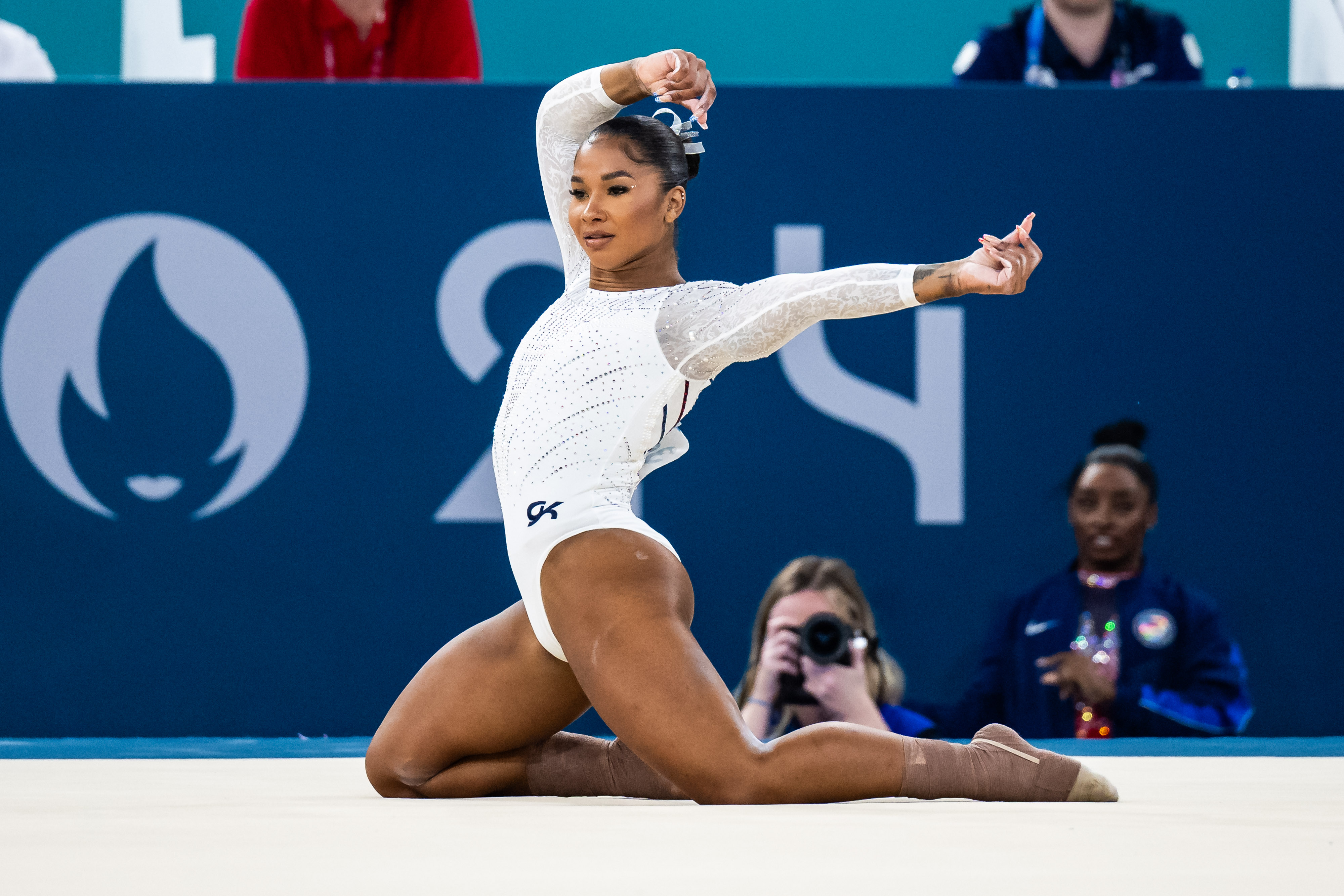 Jordan Chiles en action lors de la finale du sol féminin aux JO de Paris 2024.