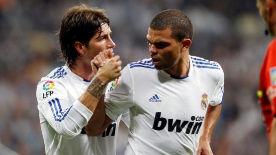 sport Sergio Ramos et Pepe en action pour le Real Madrid