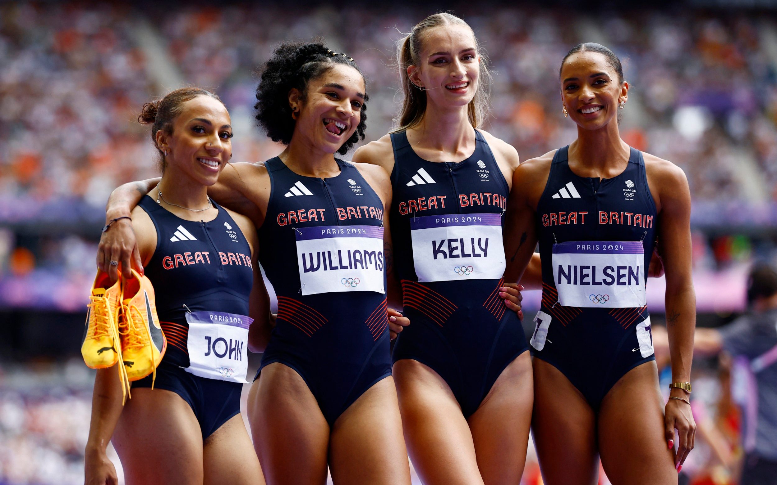 L'équipe britannique de relais 4x400m féminin