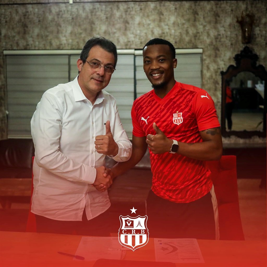 Khanyisa Mayo a rejoint CR Belouizdad,