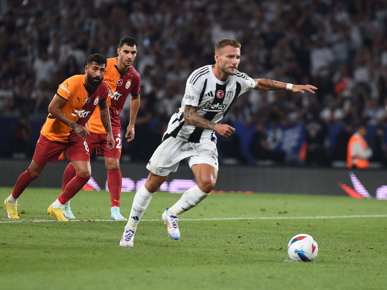 Ciro Immobile de Besiktas lors du match de la Supercoupe turque contre Galatasaray le 3 août 2024 Ciro Immobile de Besiktas lors du match de la Supercoupe turque contre Galatasaray le 3 août 2024