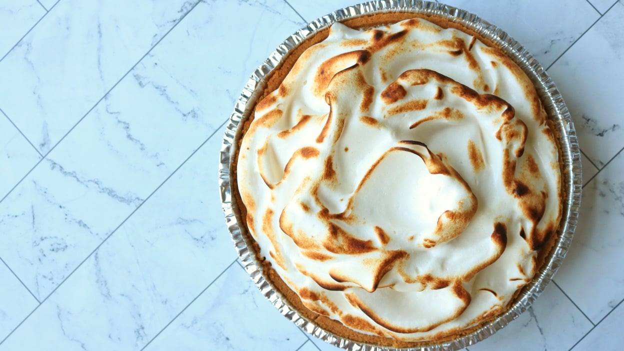 science Un gâteau au citron sur un comptoir