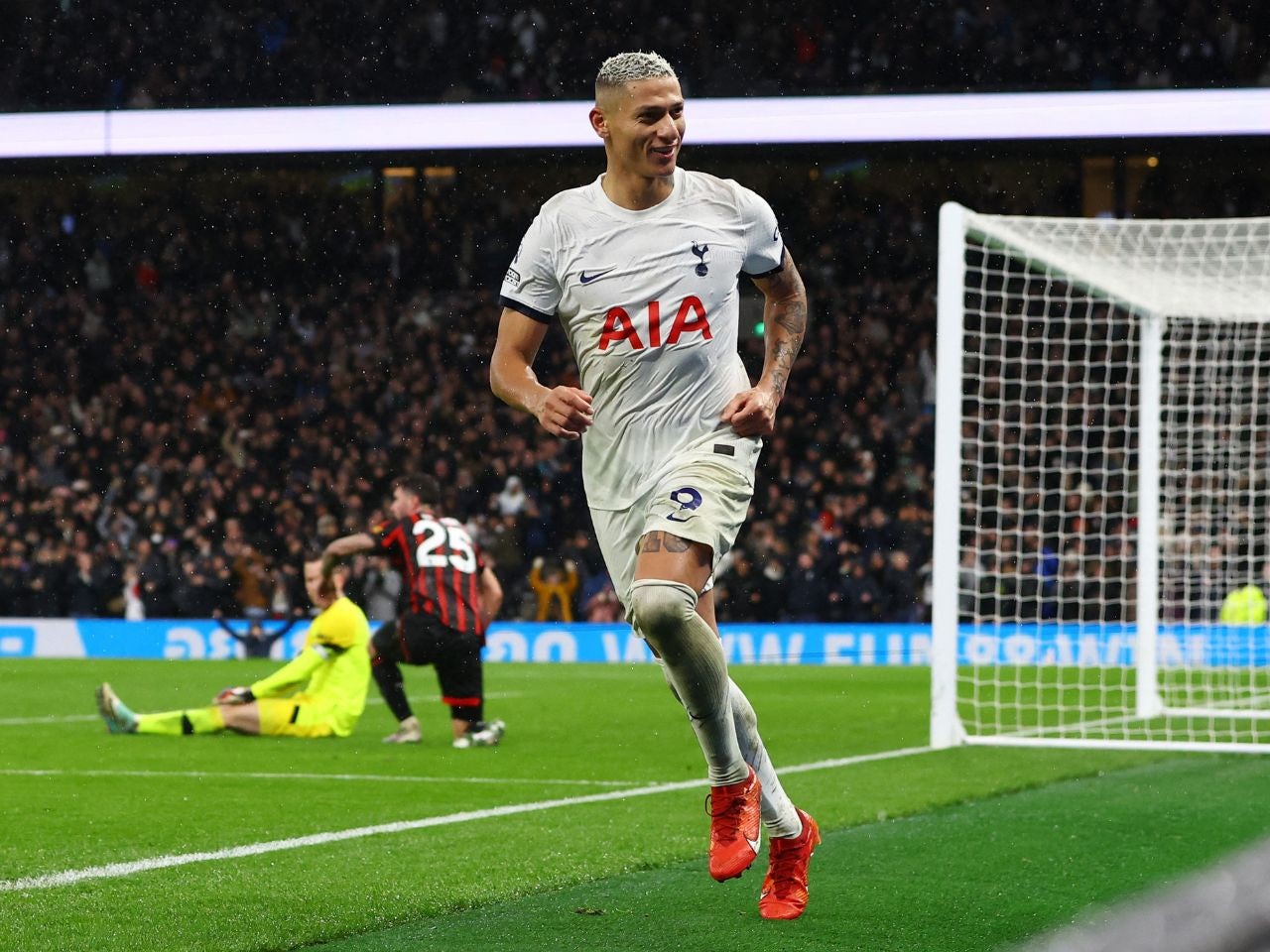 Richarlison célèbre son troisième but le 31 décembre 2023 Richarlison célèbre son troisième but le 31 décembre 2023