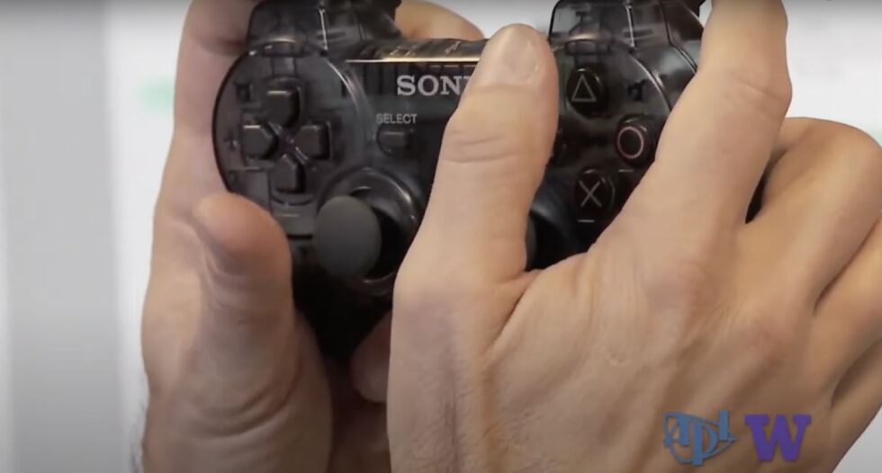 Le contrôleur DualShock 3 utilisé pour le Cyclops I.